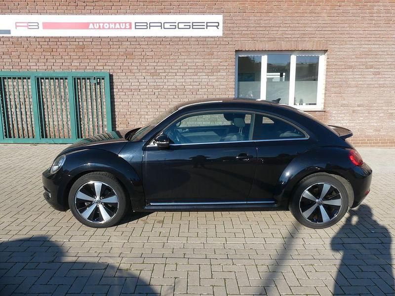 Schwarz Gebraucht 2013 VW Beetle Design Limousine | 10.990 € (Fairer Preis) - Bild 1/4