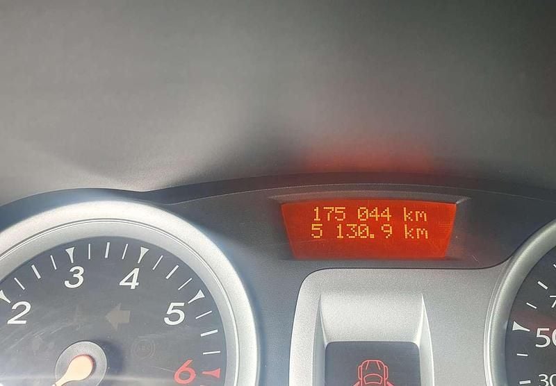 Gebraucht Renault Clio II Exception 101 PS (74 kW) 2009 Limousine