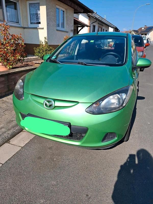 Gebraucht Mazda 2 80 PS (58 kW) 2008 Grün Kleinwagen