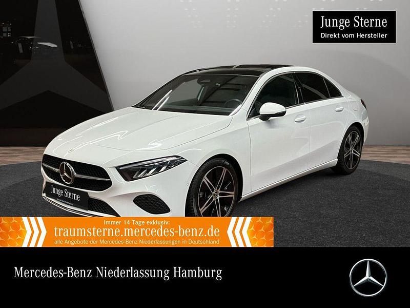 Weiß Gebraucht 2023 Mercedes A200 Progressive Limousine | 29.490 € (Fairer Preis) - Bild 1/3