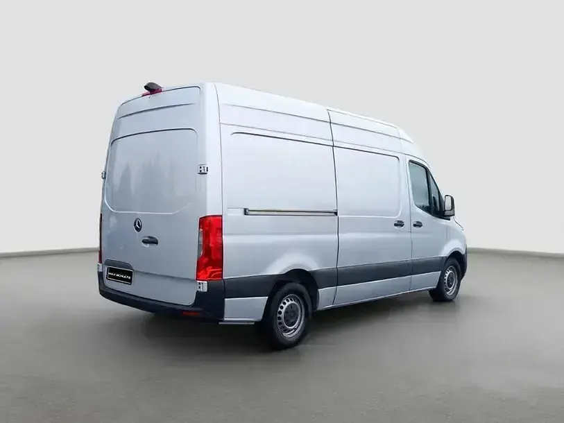 Używany Mercedes Sprinter 150 KM (110 kW) 2021 Srebrny Van
