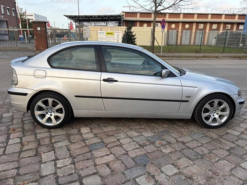 Gebraucht BMW 316 116 PS (85 kW) 2002 Silber Limousine