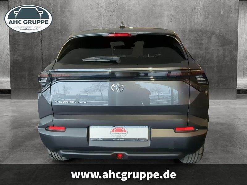 Neu Toyota Urban Cruiser Lounge 128 kW (175 PS) 2026 Grau SUV