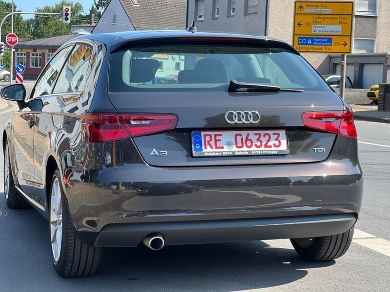Gebraucht Audi A3 Ambition 105 PS (77 kW) 2013 Braun Limousine