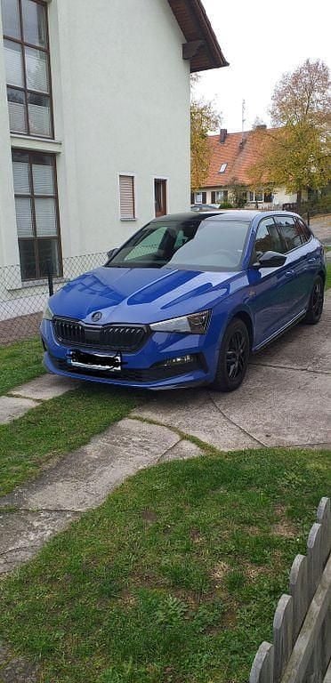 Blau Gebraucht 2020 Skoda Scala Monte Carlo Kleinwagen | 15.900 € (Guter Preis) - Bild 1/4