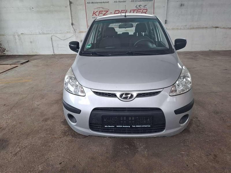 Gebraucht Hyundai i10 Edition 67 PS (49 kW) 2011 Silber Kleinwagen
