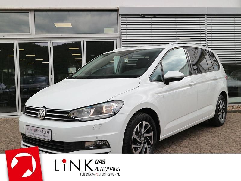 Weiß Gebraucht 2017 VW Touran Sound Van / Kleinbus | 16.450 € (Fairer Preis) - Bild 1/4