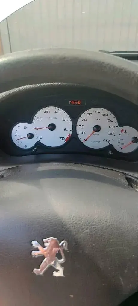 Gebraucht Peugeot 206 60 PS (44 kW) 2002 Silber Kleinwagen