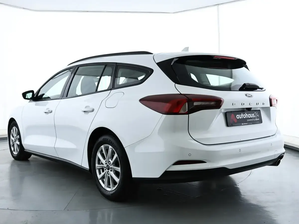 Gebraucht Ford Focus Cool & Connect 120 PS (88 kW) 2022 Weiß Kombi