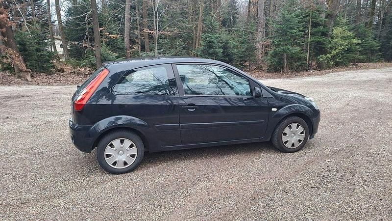 Gebraucht Ford Fiesta Style 80 PS (58 kW) 2008 Schwarz Kleinwagen