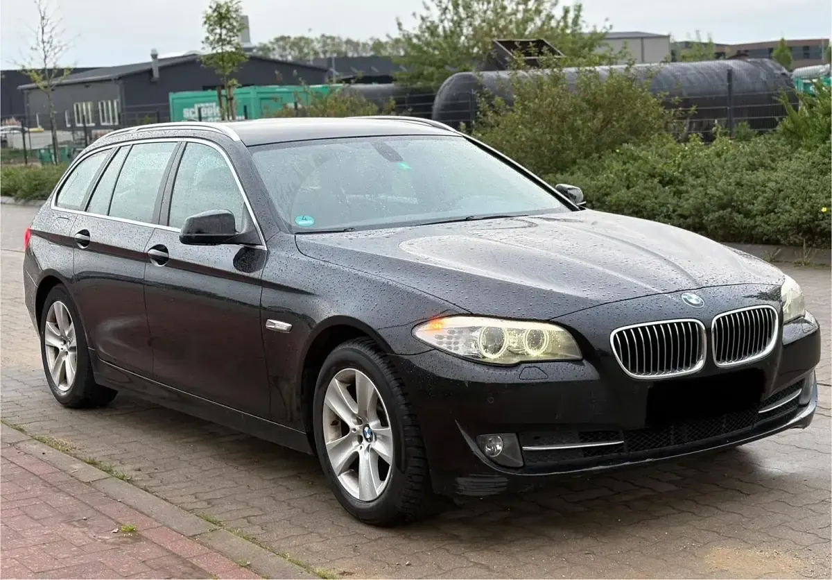Second-hand BMW 520 184 CP (135 kW) 2012 Negru Break