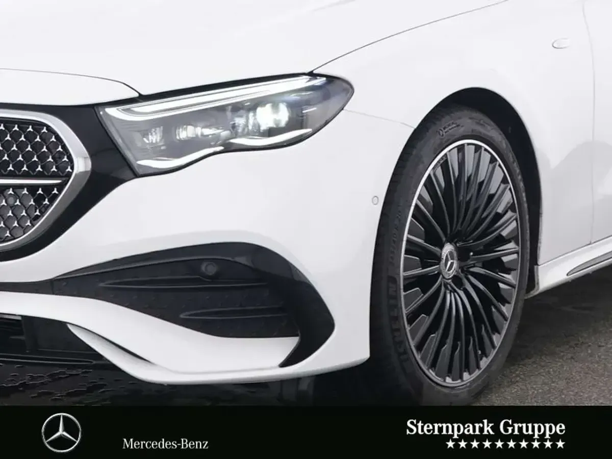 Gebraucht Mercedes E300 AMG 313 PS (230 kW) 2025 Unilack polarweiß Kombi