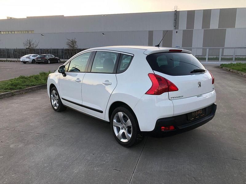 Gebraucht Peugeot 3008 Active 156 PS (114 kW) 2012 Weiß Kombi