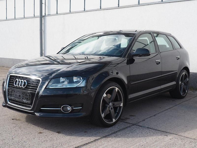 Gebraucht Audi A3 Attraction 125 PS (91 kW) 2011 Schwarz Kleinwagen