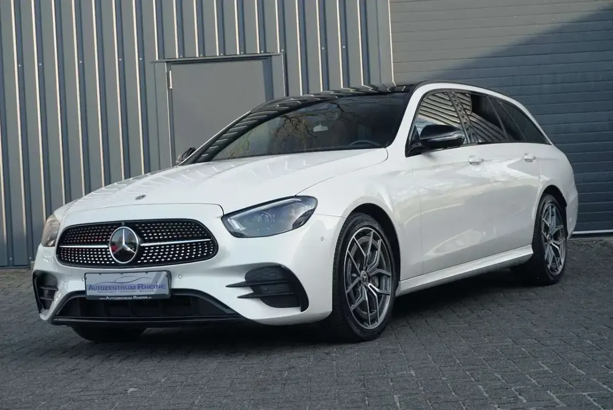 Gebraucht Mercedes E450 AMG 367 PS (269 kW) 2022 Weiß Limousine