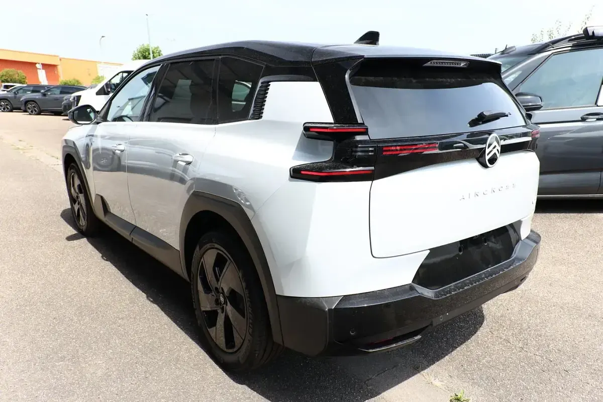 Neu Citroën C5 Aircross 145 PS (106 kW) 2026 Okenit weiß metallic SUV