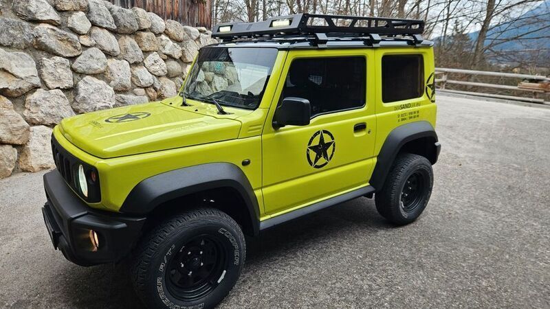 Gelb Gebraucht 2022 Suzuki Jimny SUV | 29.500 € (Fairer Preis) - Bild 1/4