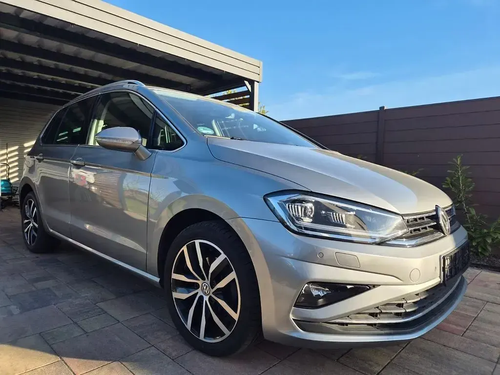 Gebraucht VW Golf Sportsvan Highline 150 PS (110 kW) 2019 Silber Van / Kleinbus