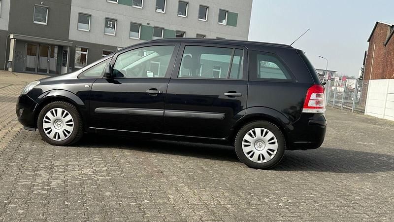 Gebraucht Opel Zafira Selection 140 PS (102 kW) 2010 Schwarz Van / Kleinbus