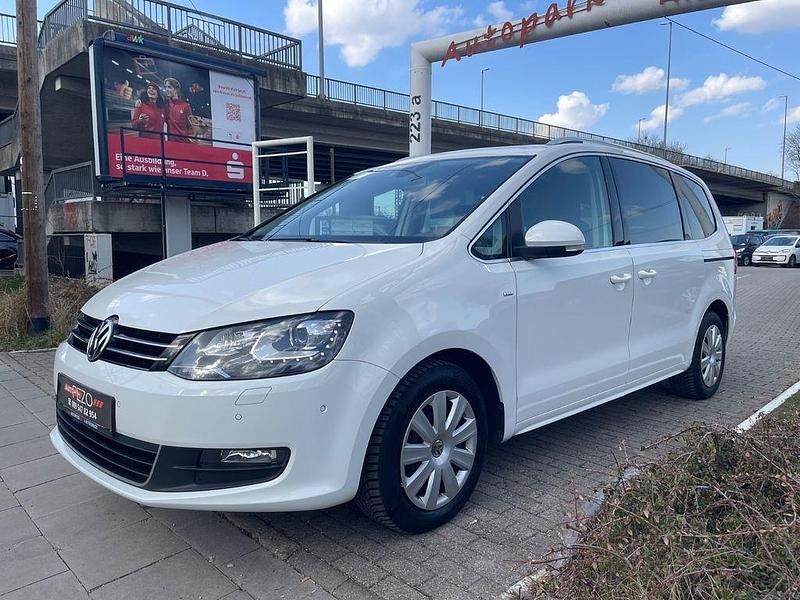 Gebraucht VW Sharan Cup 140 PS (102 kW) 2015 Weiß Van / Kleinbus