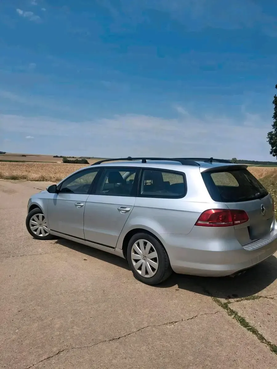 Gebraucht VW Passat 140 PS (102 kW) 2013 Silber Kombi