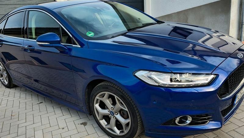 Gebraucht Ford Mondeo Titanium 241 PS (177 kW) 2016 Blau Limousine