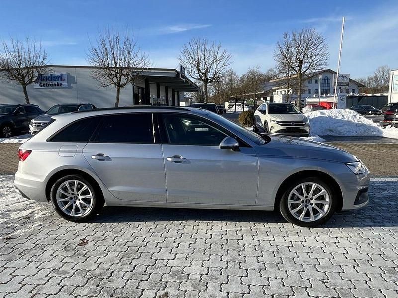 Gebraucht Audi A4 204 PS (150 kW) 2022 Silber Kombi