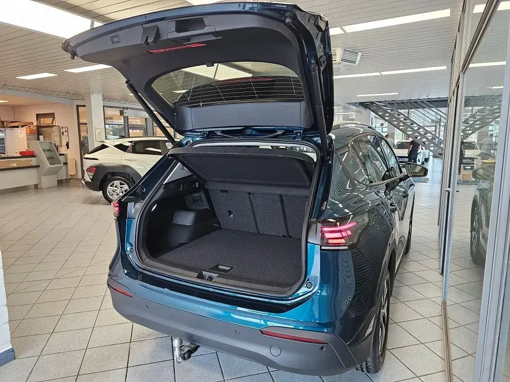 Neu VW Tiguan Life 150 PS (110 kW) 2026 Nightshadebluemet. SUV