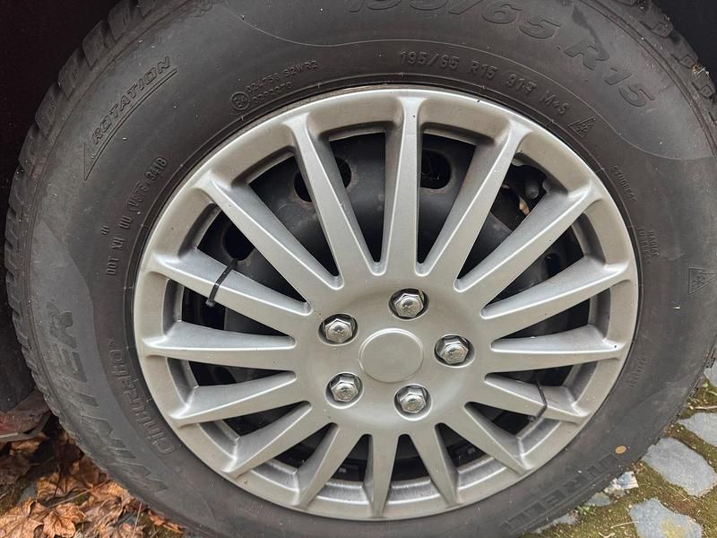 Gebraucht Ford Fiesta 2009 Rot Kleinwagen