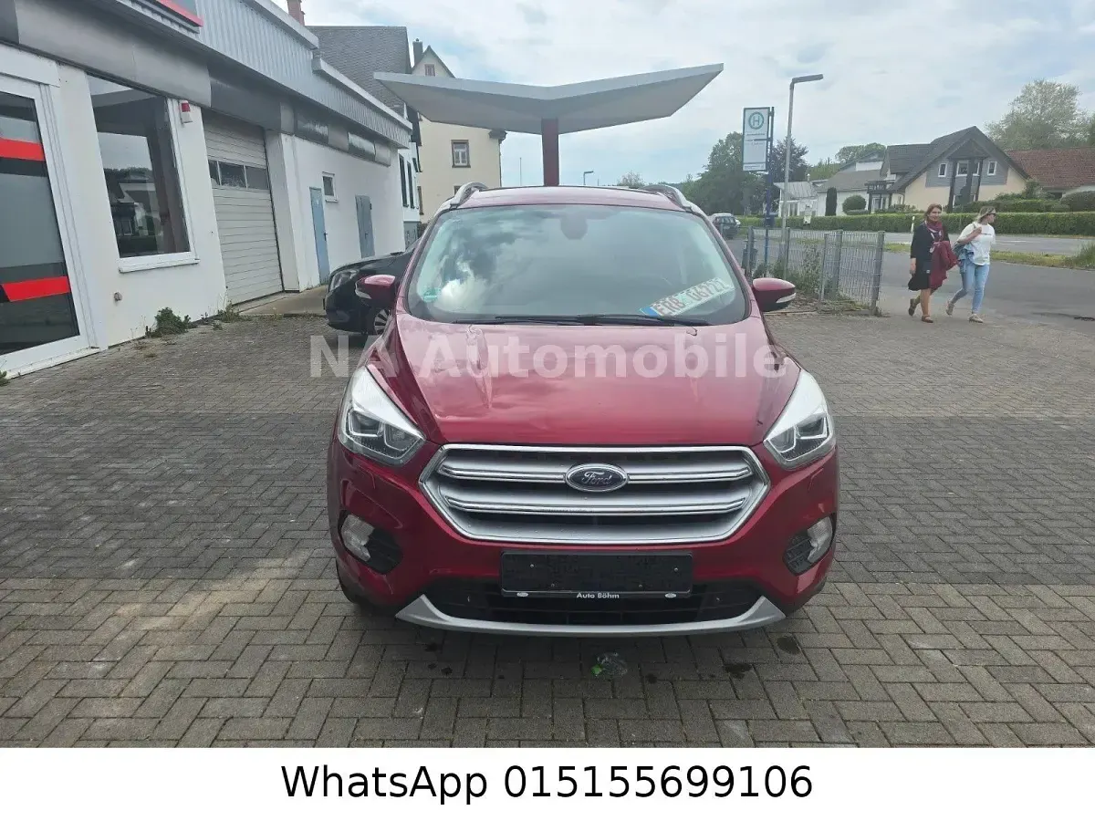 Używany Ford Kuga Titanium 150 KM (110 kW) 2017 Czerwony SUV