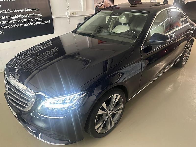 Blau Gebraucht 2019 Mercedes C220 Elegance Limousine | 19.990 € (Guter Preis) - Bild 1/4