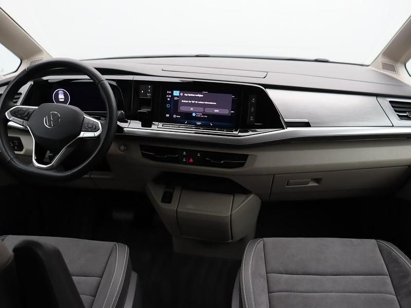 Gebraucht VW Multivan Life 150 PS (110 kW) 2025 Grau Van