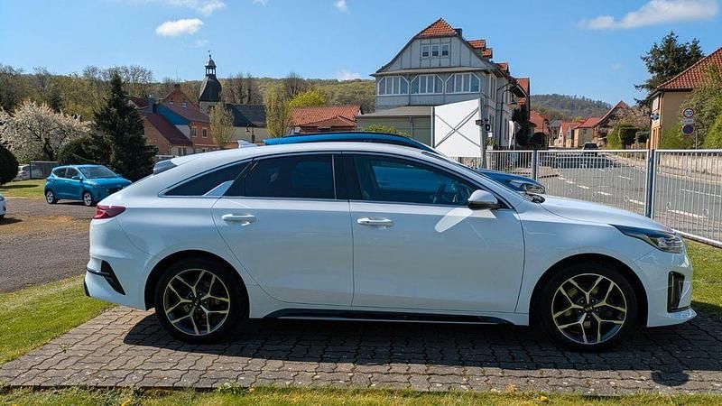 Usata Kia ProCeed 160 CV (117 kW) 2021 Bianco Station wagon