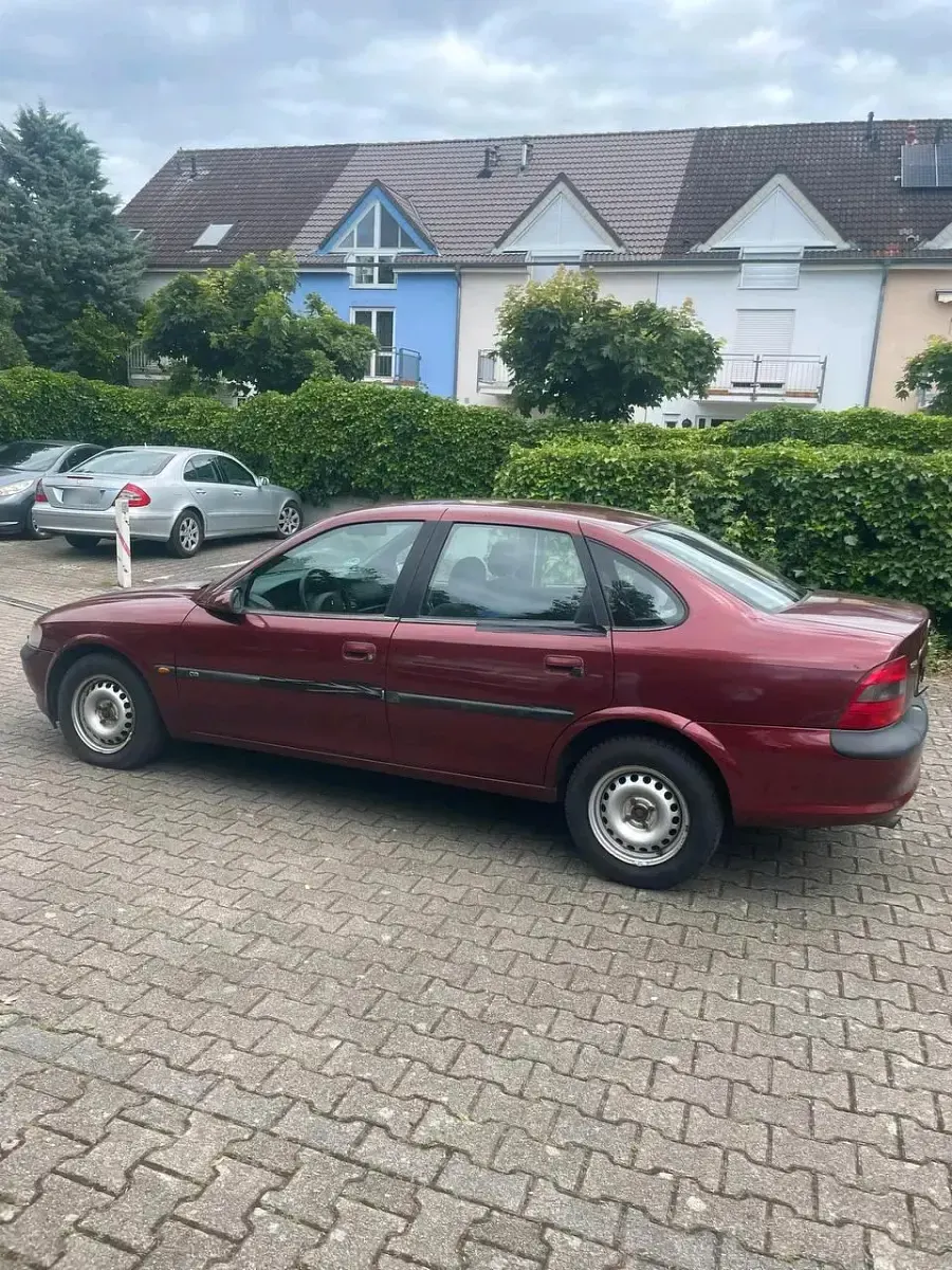 Gebraucht Opel Vectra 101 PS (74 kW) 1997 Andere farben Limousine