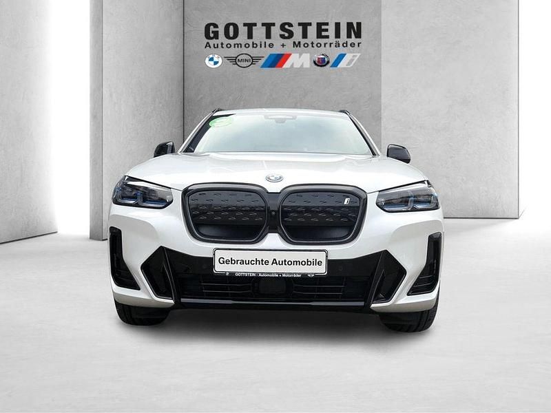 Gebraucht BMW iX3 Shadowline 210 kW (286 PS) 2023 Mineralweiss SUV