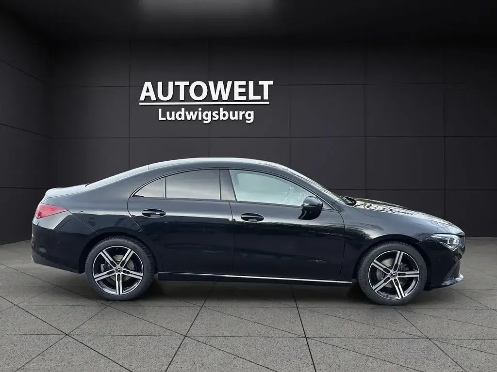 Gebraucht Mercedes CLA180 Progressive 136 PS (100 kW) 2022 Schwarz Limousine