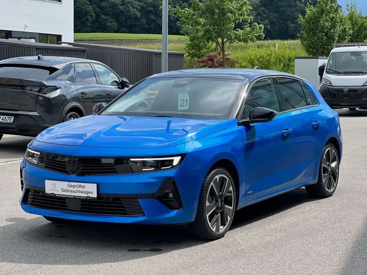 Gebraucht Opel Astra 114 kW (156 PS) 2023 Blau Limousine