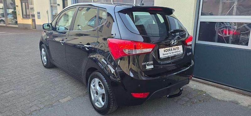 Gebraucht Hyundai ix20 Edition 125 PS (91 kW) 2014 Schwarz Kleinwagen