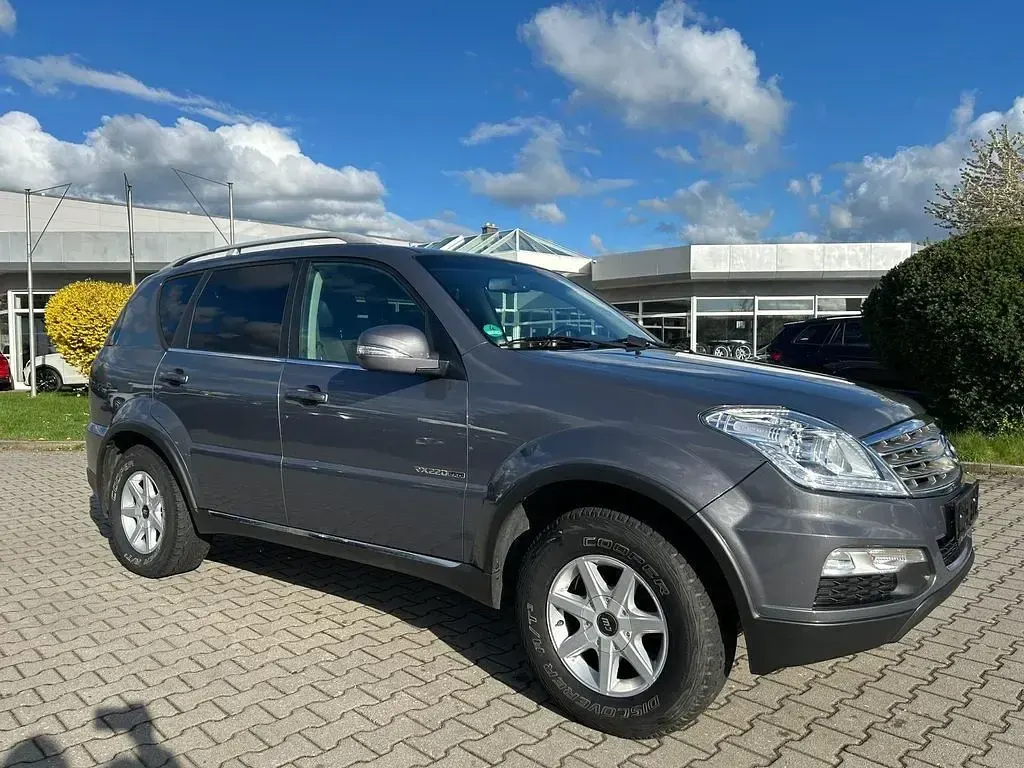 Gebraucht SsangYong Rexton Quartz 178 PS (130 kW) 2017 Grau SUV