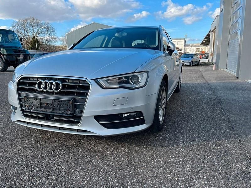 Gebraucht Audi A3 Ambiente 150 PS (110 kW) 2015 Silber Limousine