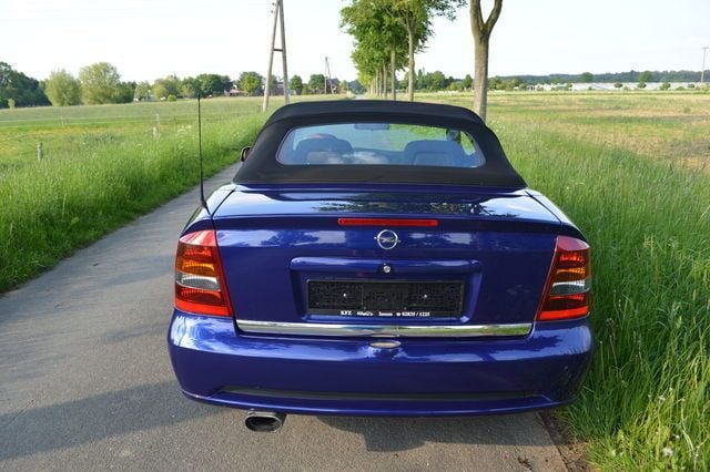 Gebraucht Opel Astra Cabriolet Edition 147 PS (108 kW) 2002 Blau Cabrio