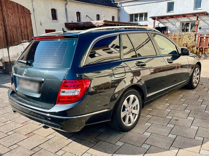 Gebraucht Mercedes C200 184 PS (135 kW) 2012 Grau Kombi