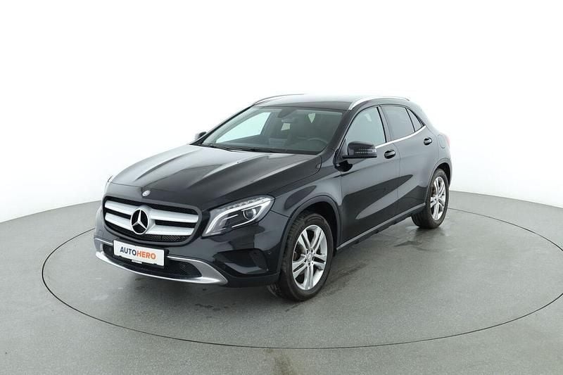 Schwarz Gebraucht 2016 Mercedes GLA200 Urban SUV | 19.160 € (Fairer Preis) - Bild 1/3