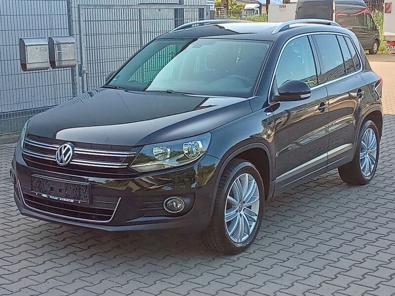 Schwarz Gebraucht 2014 VW Tiguan Sportline SUV | 11.750 € (Teuer) - Bild 1/4
