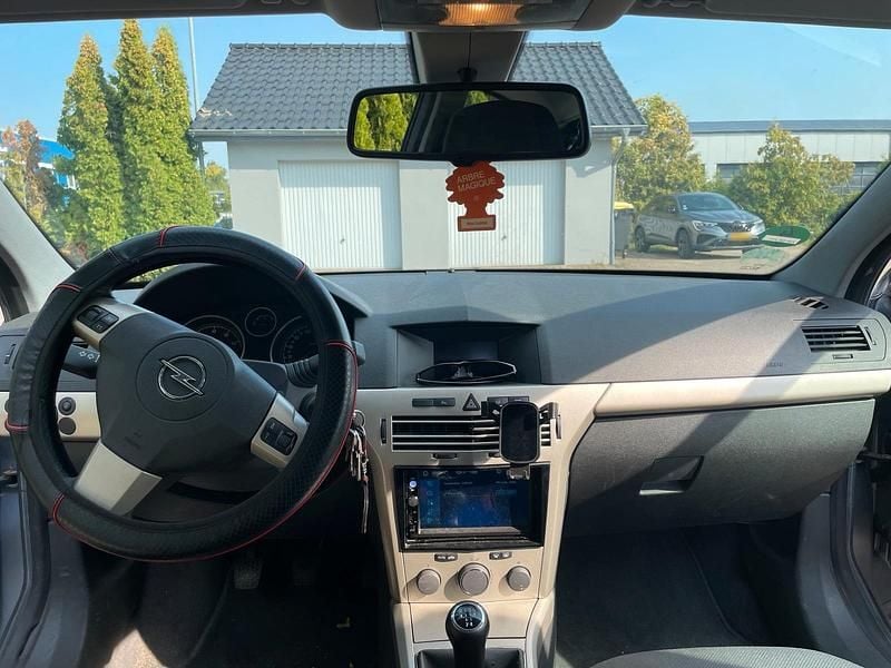 Gebraucht Opel Astra GTC 116 PS (85 kW) 2007 Grau Coupé