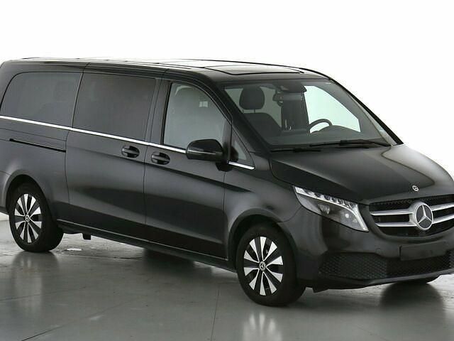 Gebraucht Mercedes V300 Avantgarde 237 PS (174 kW) 2023 Schwarz Van / Kleinbus