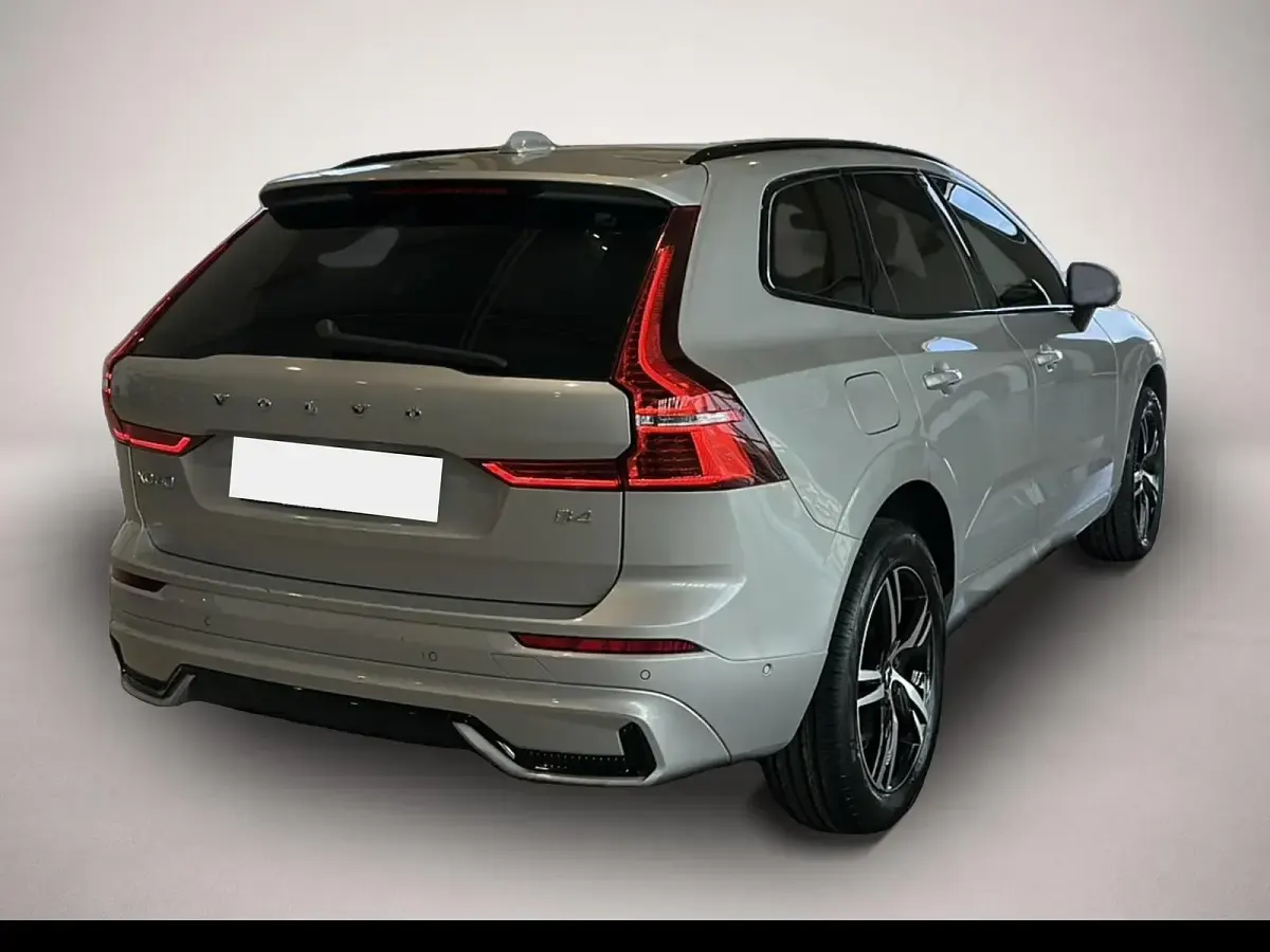 Gebraucht Volvo XC60 R-Design 197 PS (144 kW) 2022 Manufacturer SUV