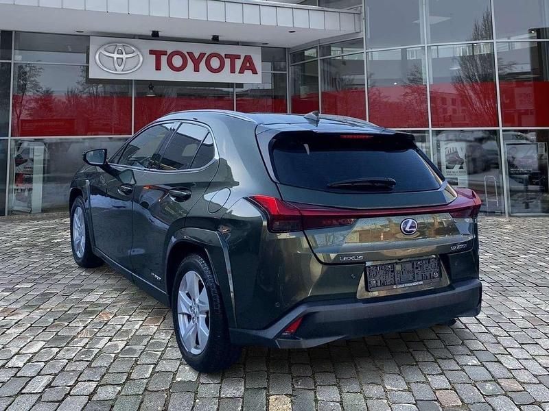 Gebraucht Lexus UX 250h Luxury Line 184 PS (135 kW) 2022 Terrane khaki SUV