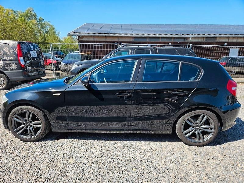 Second-hand BMW 116 122 CP (89 kW) 2008 Negru Hatchback