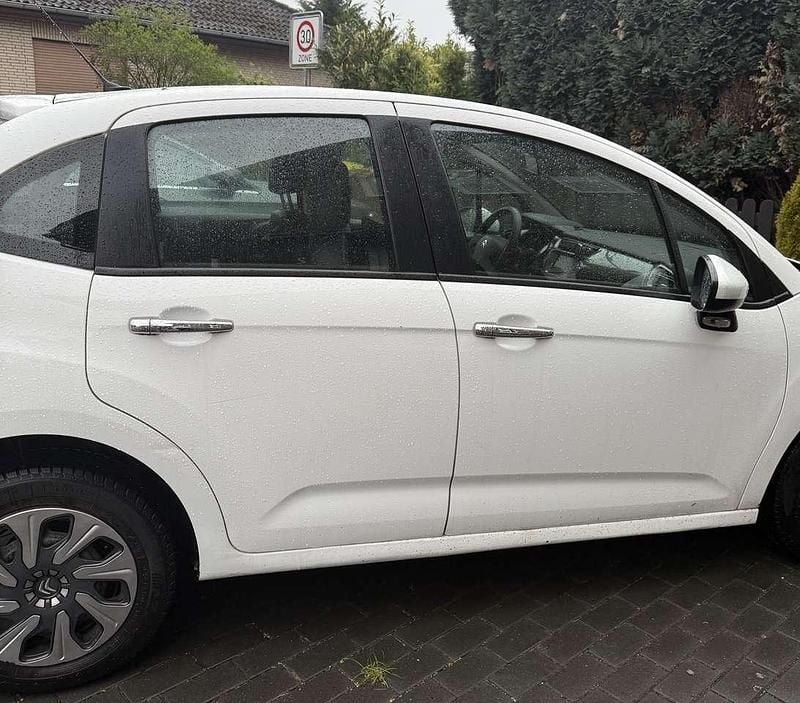 Weiß Gebraucht 2014 Citroën C3 Tendance Kleinwagen | 3.000 € (Superpreis) - Bild 1/4